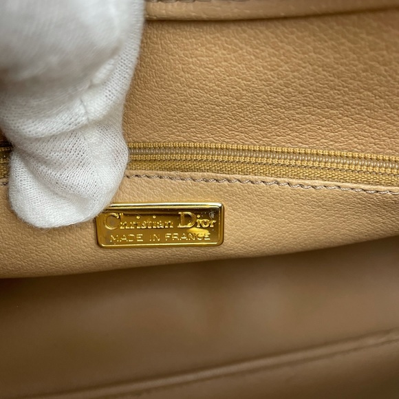 Dior - Picture 12 of 16